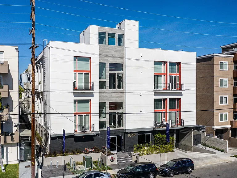 Lido Apartments - 1039 S Hobart — Photo 46