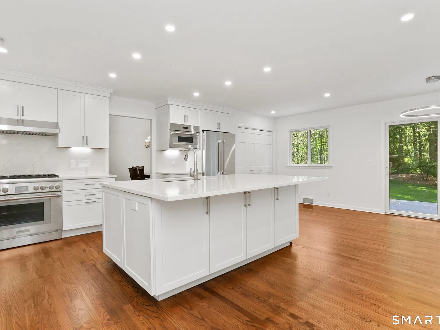 3 bed, 2.5 bath, 3251 sqft, $12,000 — Photo 3