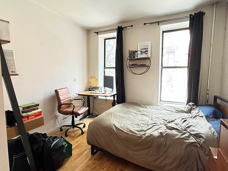 308 E 6th St #1 — Photo 5