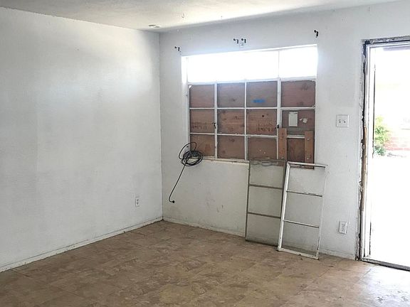 3rd image of 540 Cardenas Dr SE
