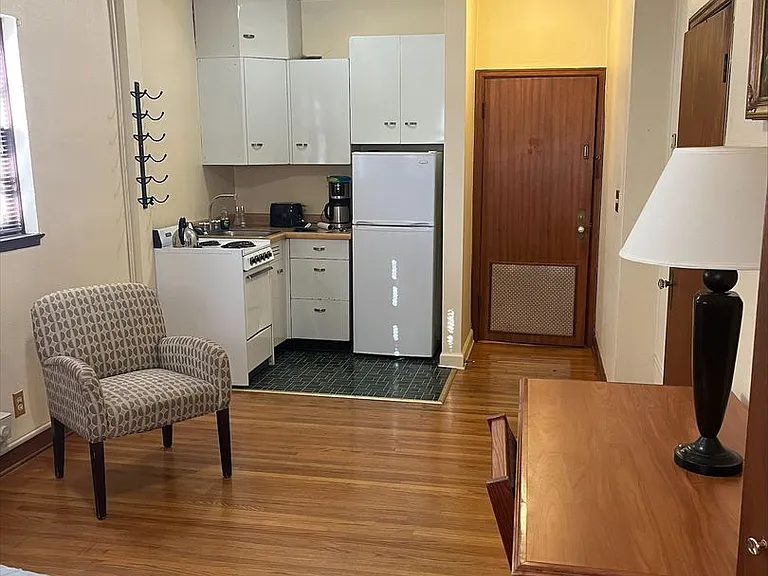 703 S Summit Ave — Photo 10