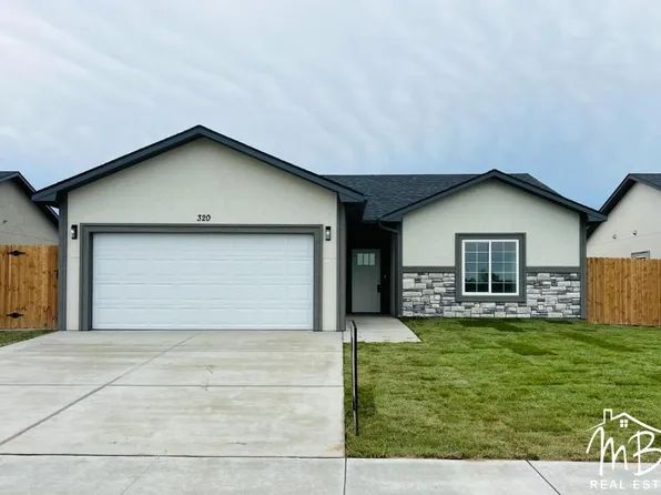 320 Sarah St, Garden City, KS 67846