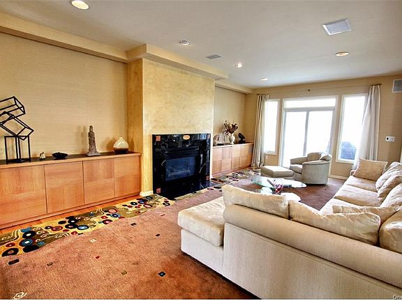 2nd image of 312 Cottonwood Ct