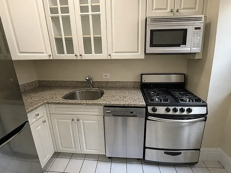 166 2nd Ave #3HH — Photo 5