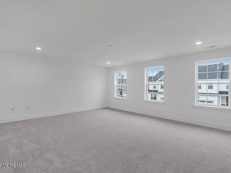 122 Woolley Ct — Photo 42