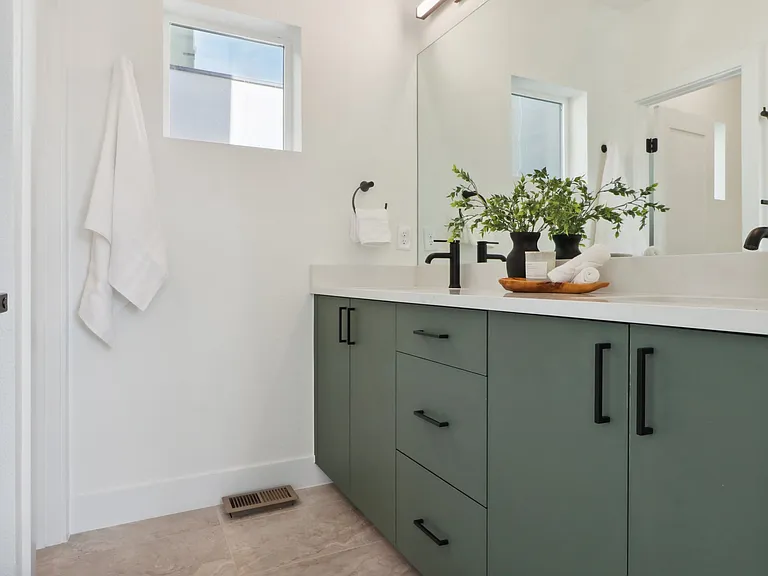 1240 N Tennyson St — Photo 39