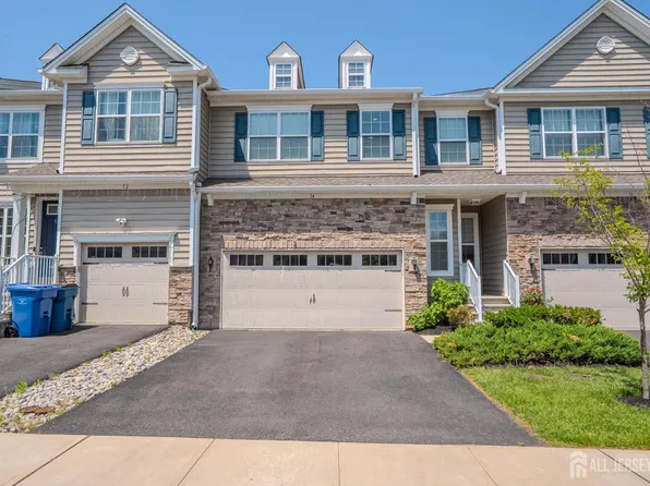 14 Jasmine Dr, Monroe Township, NJ 08831