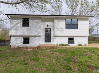 724 Elbert St, Sullivan, MO 63080