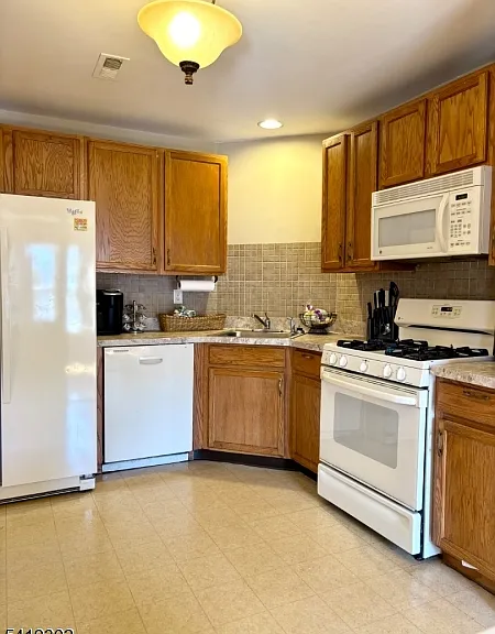 39 Rozalyn Ln — Photo 4
