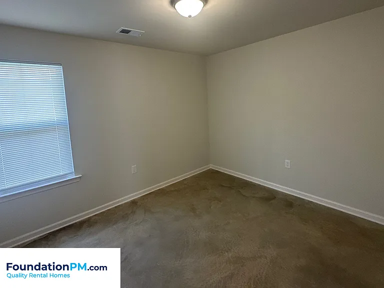 2507 E Tyler Ave — Photo 15