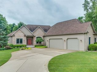 32750 Pheasant Ridge Ln, New Carlisle, IN 46552