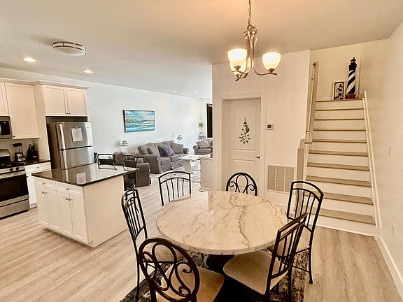 4th image of 304C Barnegat Ave #C