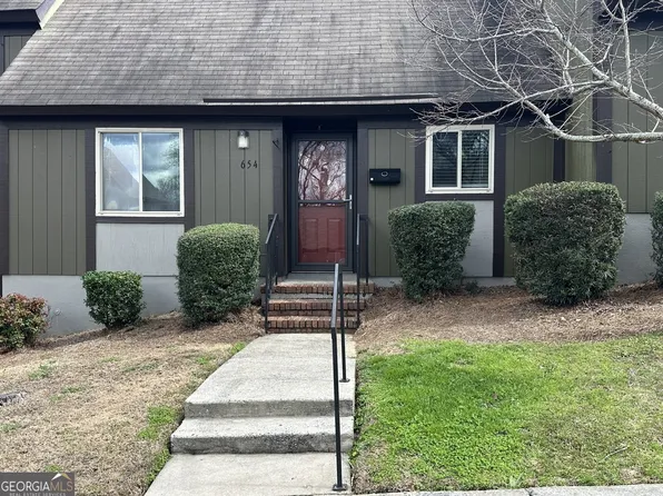 654 Willow Creek Dr, Macon, GA 31204