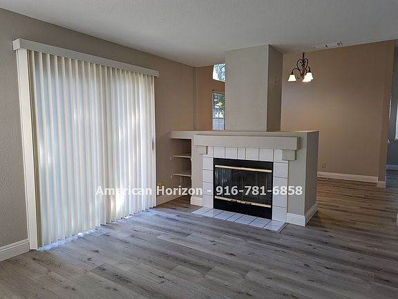 5th image of 4020 Honey Rose Pl