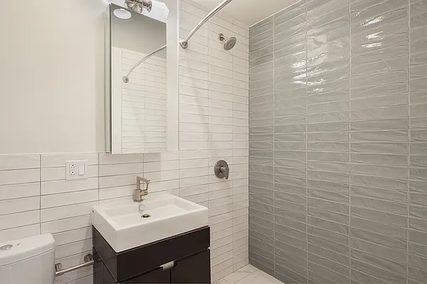 Rented by Compass | media 48