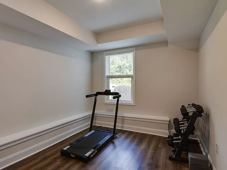 607 Lee St — Photo 12