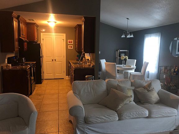 4th image of 1601 Oxford Pl #1601-1622-