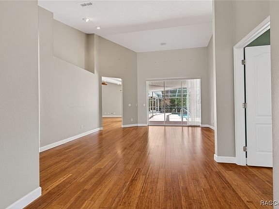 4th image of 1373 N Hambletonian Dr