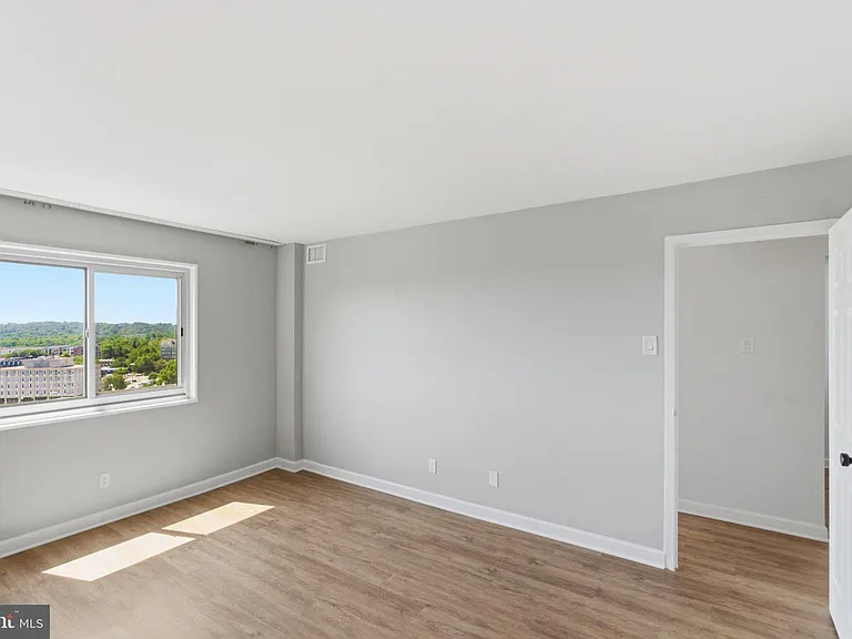 5340 Holmes Run Pkwy #1519 — Photo 16
