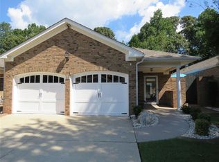 102 Countryside Ct, Woodstock, GA 30189