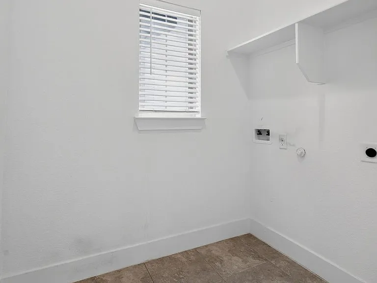 1104 Saratoga Rd — Photo 36