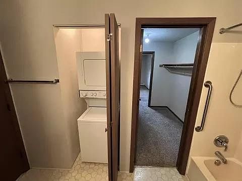 1st image of 3440 Golfview Dr