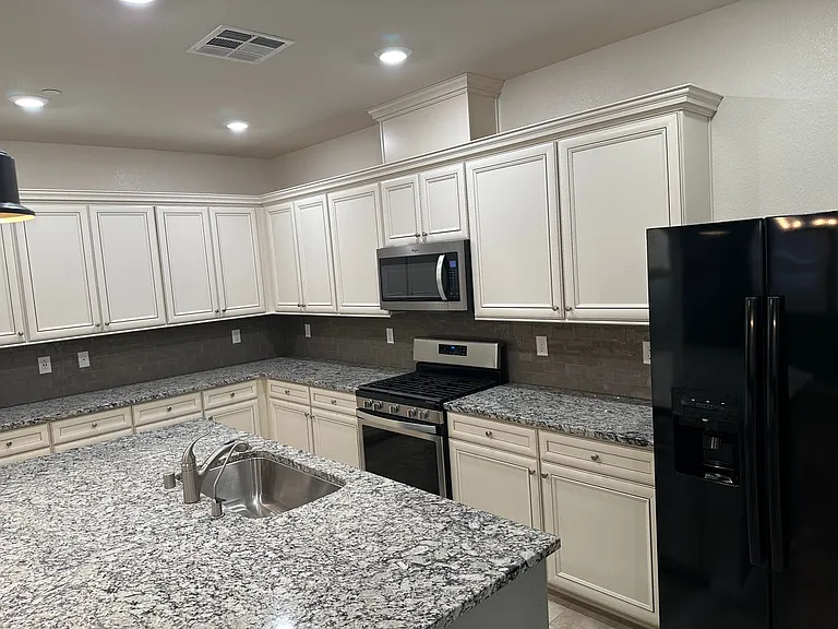 2983 Duverney Ave — Photo 18