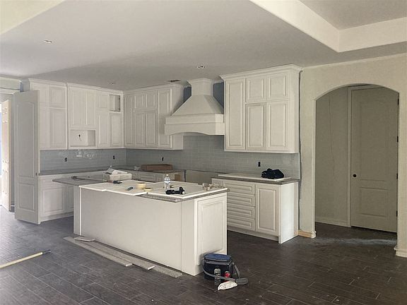 4th image of 510 Collado Dr