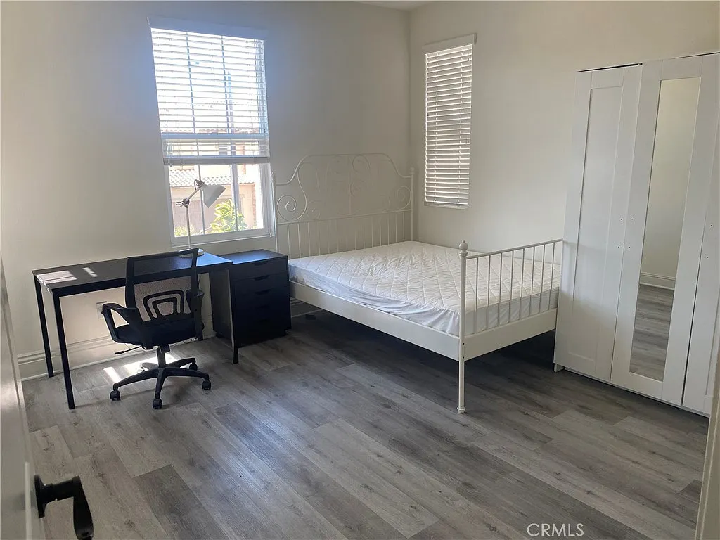 1 bed, 169 sqft, $1,200 — Photo 1