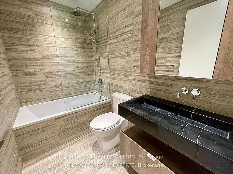 11 Yorkville Ave #3610 — Photo 30