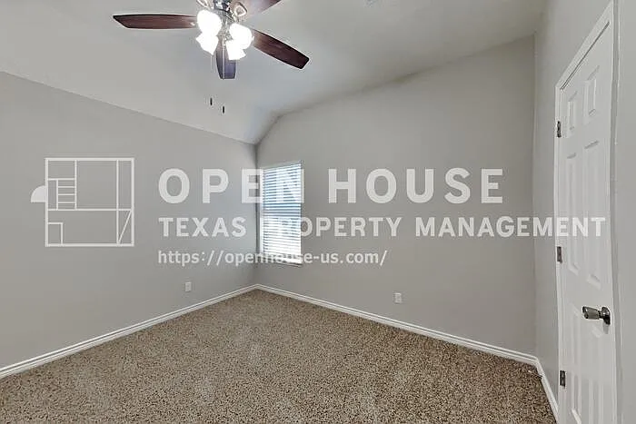 2209 Laura Elizabeth Trl — Photo 14