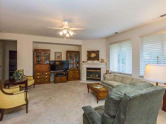 4th image of 2416 E Marquise Ct
