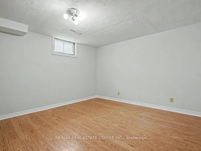 273 Elliott St — Photo 27