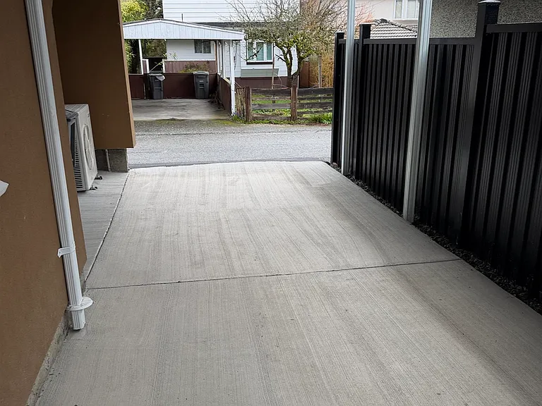 2733 Alamein Ave #LANEWAY HOUSE — Photo 8