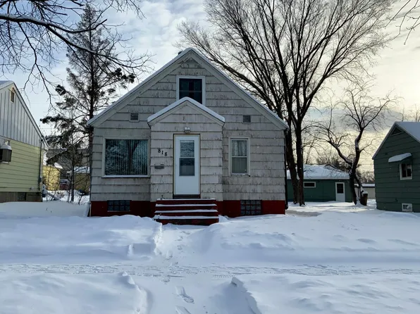 818 16th St N, Virginia, MN 55792