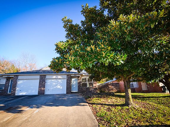 3rd image of 1482-1484 N Dawn Dr