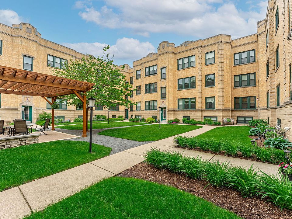 1st image of 4023 N Mozart St Unit 3