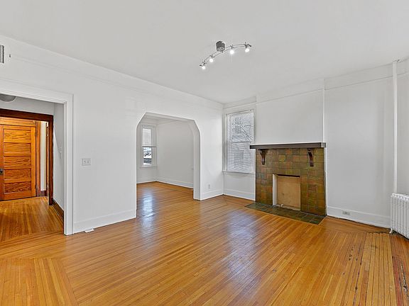 4th image of 257 Hosea Ave #B