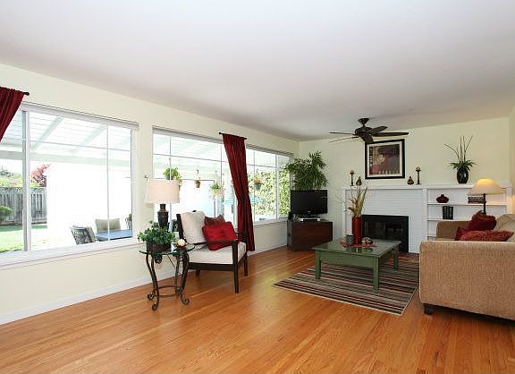 5th image of 1584 De Anza Way