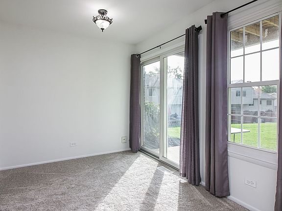 5th image of 255 Green Knoll Ln #255