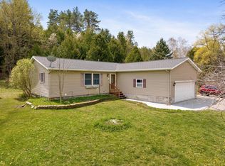 3400 Pickerel Lake Rd, Petoskey, MI 49770
