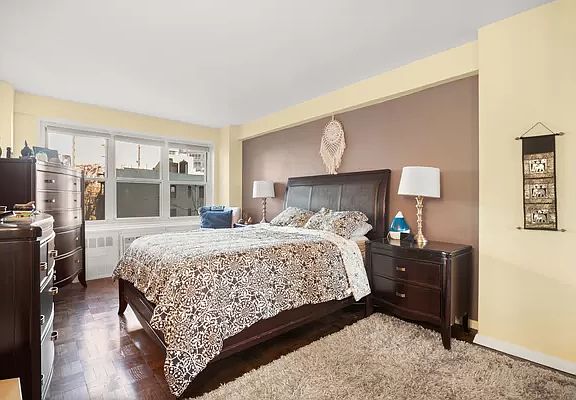 4th image of 251 E 51st St APT 6B