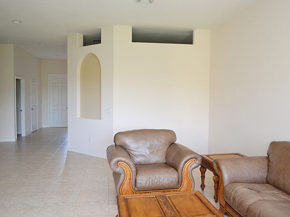 3rd image of 2677 W Brookfield Way