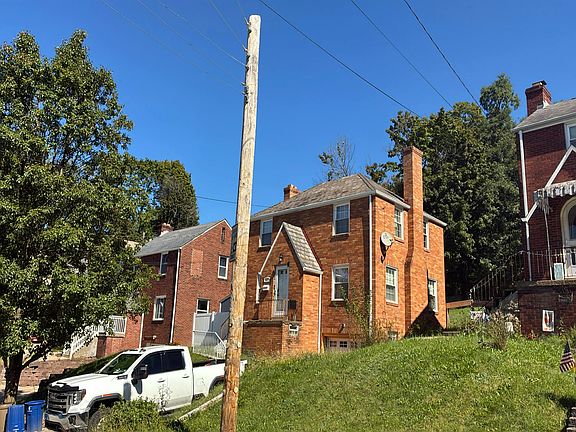 2nd image of 207 Fordyce St