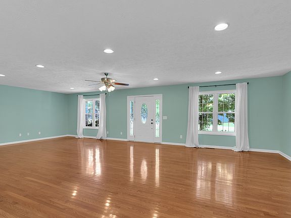 4th image of 1511 5th Ave