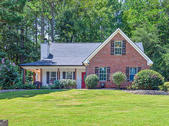 3rd image of 1041 Matthews Way