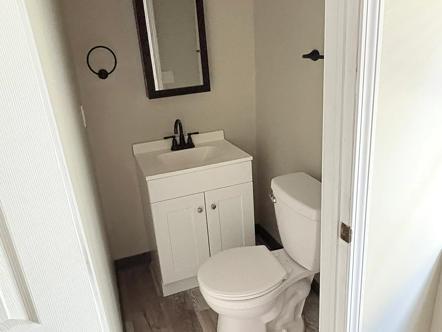 3 bed, 1.5 bath, 1176 sqft, $1,649 — Photo 3