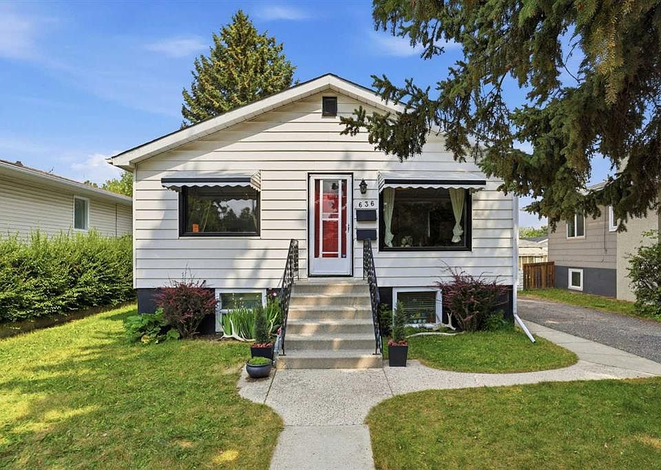 1st image of 636 S 55th Ave SW