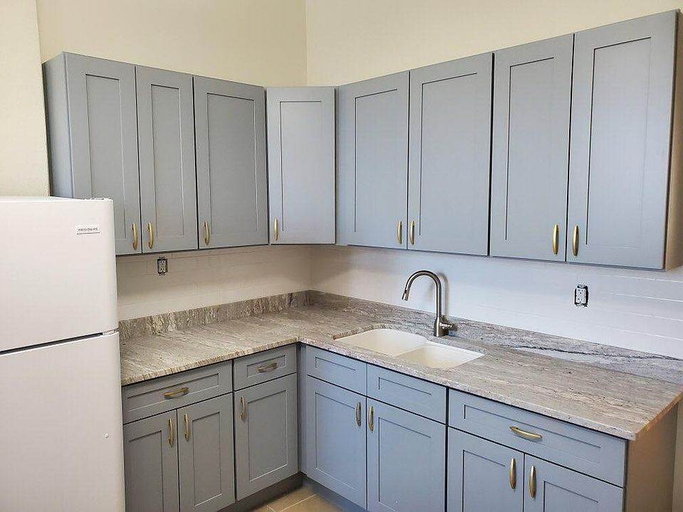1st image of 3304 W Van Buren St Unit 2