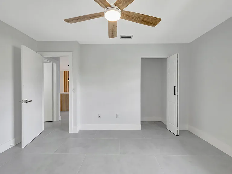 7898 Eastlake Dr #7D — Photo 25